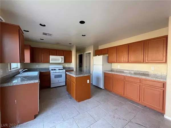 6219 Sereno Springs Street, North Las Vegas, NV 89081