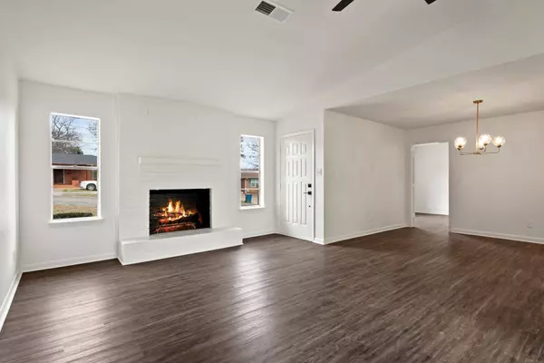 206 E Cross, Mount Pleasant, TX 75455