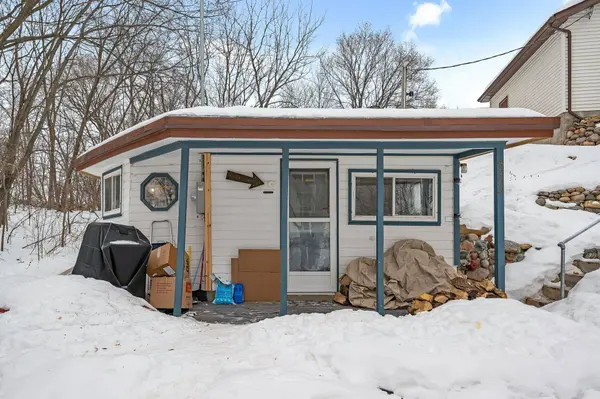 5253 Shore TRL NE, Prior Lake, MN 55372