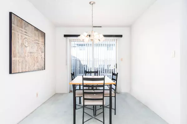 2504 Iris Lane, Crest Hill, IL 60403