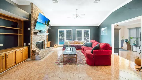 1105 E HANCOCK DR, Deltona, FL 32725