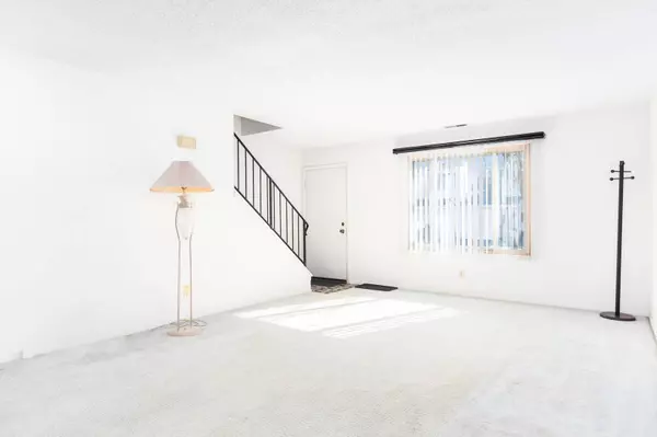 2504 Iris Lane, Crest Hill, IL 60403