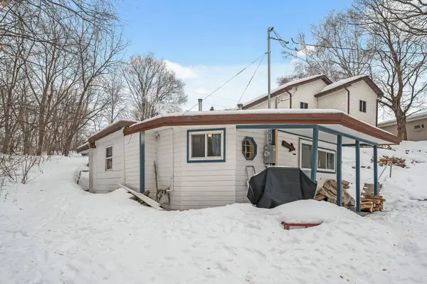 5253 Shore TRL NE, Prior Lake, MN 55372