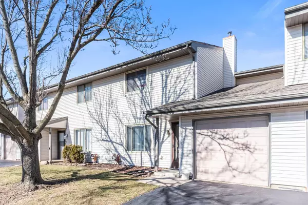 2504 Iris Lane, Crest Hill, IL 60403