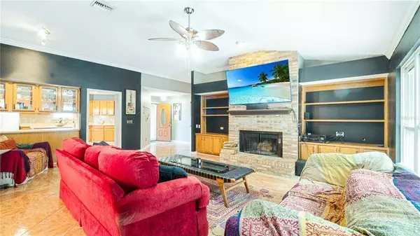 1105 E HANCOCK DR, Deltona, FL 32725