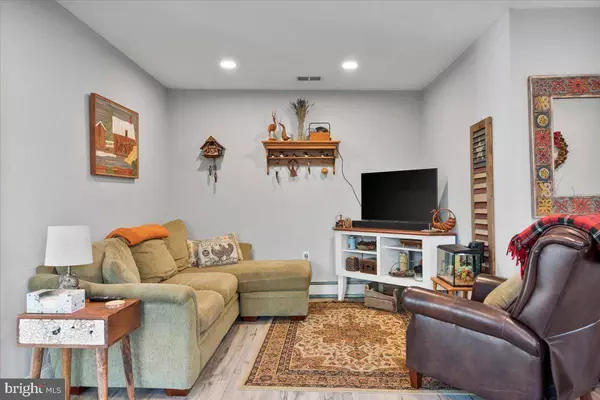 150 THOMAS AVE, Maple Shade, NJ 08052