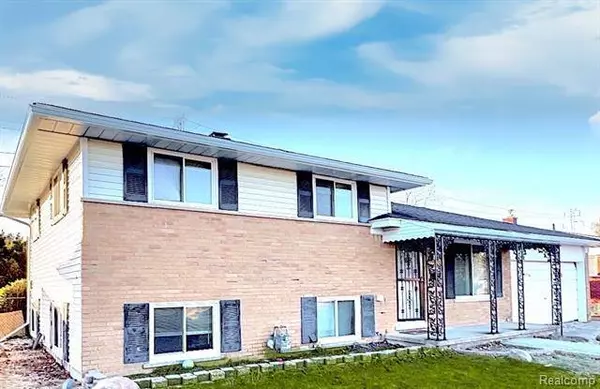 9348 Mueller Street, Taylor, MI 48180