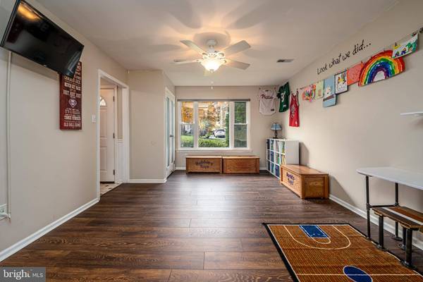 305 STORMFIELD DR, Harleysville, PA 19438