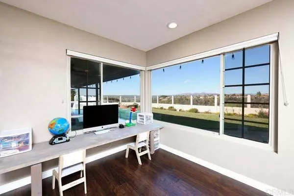 2208 Windmill View Road, El Cajon, CA 92019