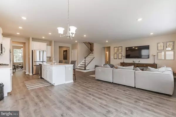 72 WESTMONT DR, Medford, NJ 08055