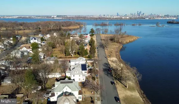 538 RIVER DR, Westville, NJ 08093