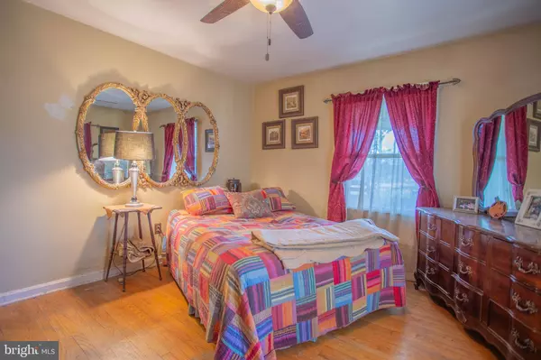 2460 WINCHESTER AVE, Martinsburg, WV 25405