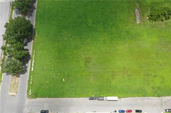 521 THAYER ST, New Orleans, LA 70114