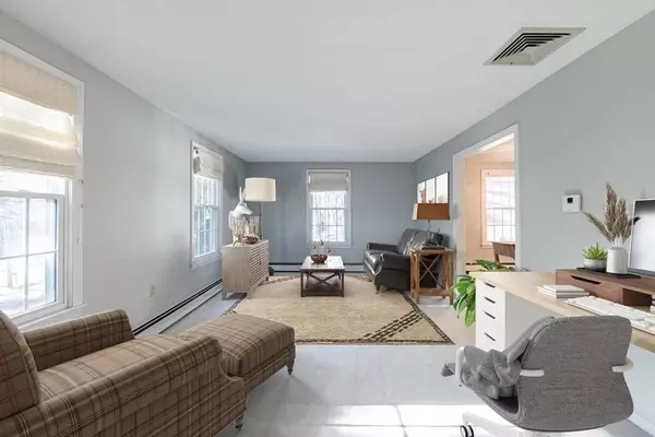 5 Westward Circle, North Reading, MA 01864