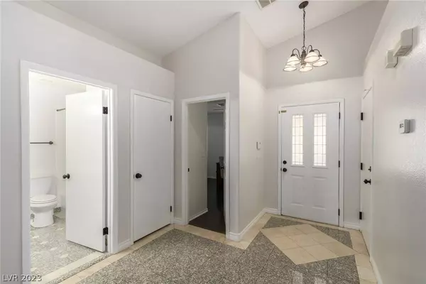 8313 Alder Meadows Avenue, Las Vegas, NV 89131