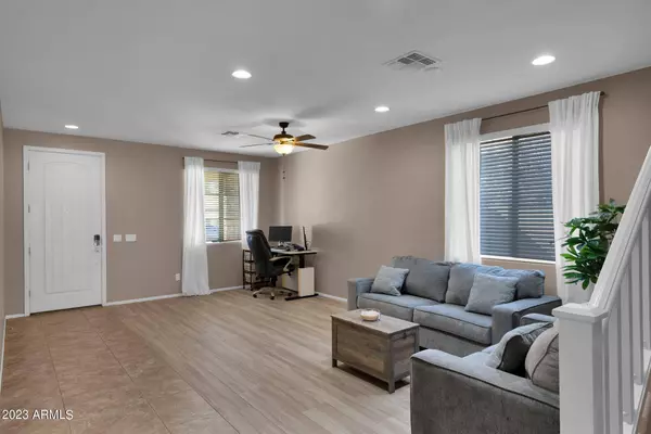 866 E EUCLID Avenue, Gilbert, AZ 85297