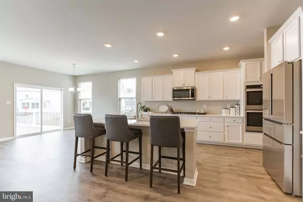 72 WESTMONT DR, Medford, NJ 08055