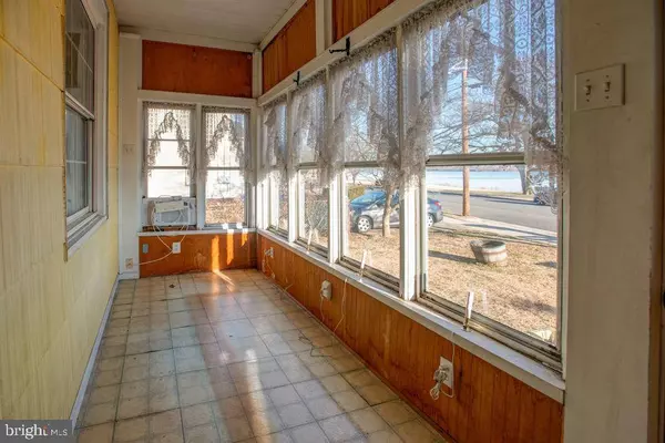 538 RIVER DR, Westville, NJ 08093