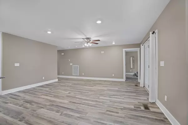 110 Bee Line Way, Trenton, KY 42286