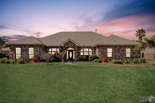 25 E WOODLAWN DR, Destrehan, LA 70047