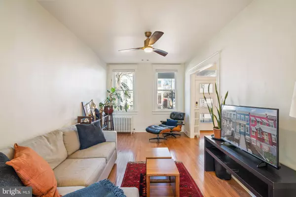 910 10TH ST NE, Washington, DC 20002