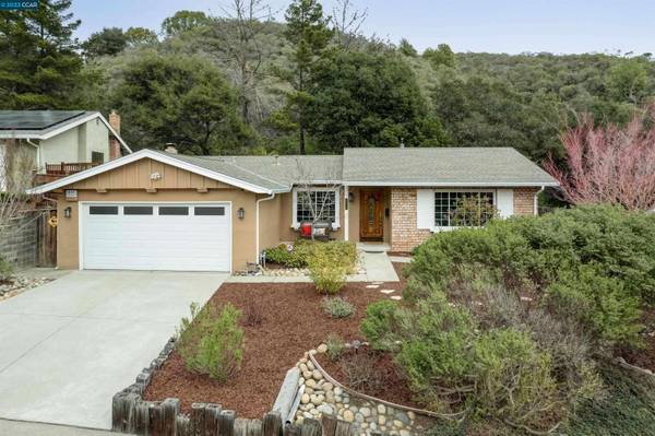 8010 SURREY LN, Oakland, CA 94605
