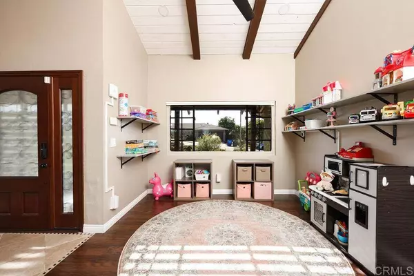 2208 Windmill View Road, El Cajon, CA 92020