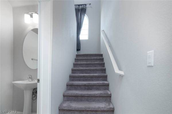 690 Giselle Court, Henderson, NV 89052