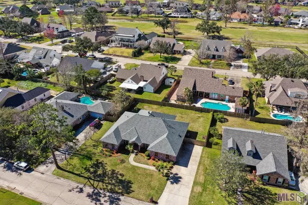 25 E WOODLAWN DR, Destrehan, LA 70047