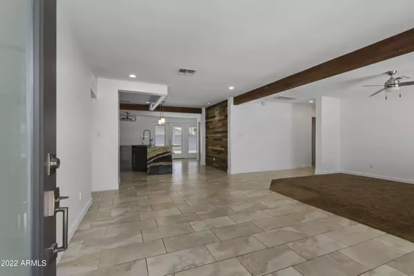 4401 E MONTECITO Avenue, Phoenix, AZ 85018