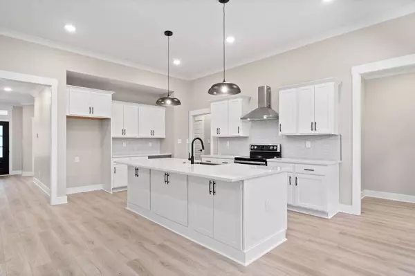 208 Sherlock Dr, Clarksville, TN 37043