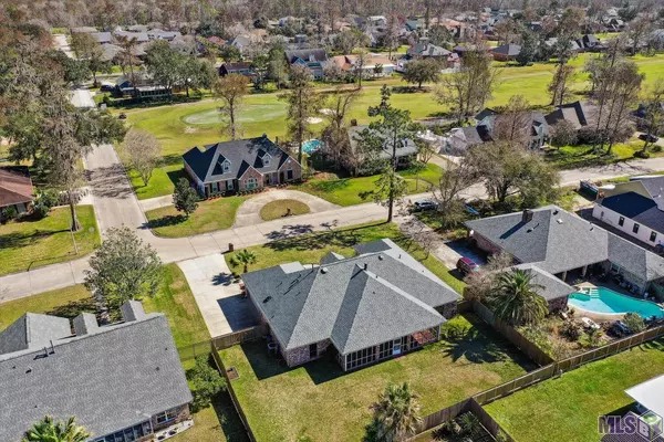 25 E WOODLAWN DR, Destrehan, LA 70047