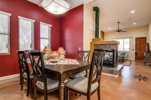 116 S Shadow Creek Place, Tucson, AZ 85748