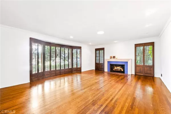 4365 Cerritos AVE, Long Beach, CA 90807