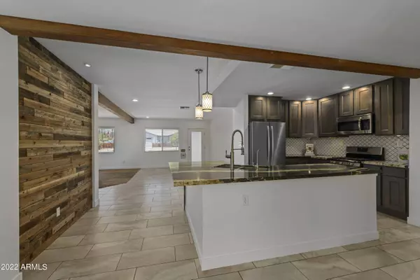 4401 E MONTECITO Avenue, Phoenix, AZ 85018