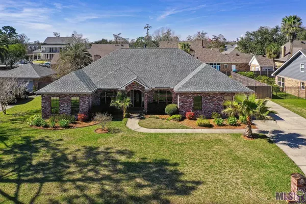 25 E WOODLAWN DR, Destrehan, LA 70047