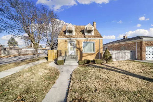 3253 N Oriole Avenue, Chicago, IL 60634