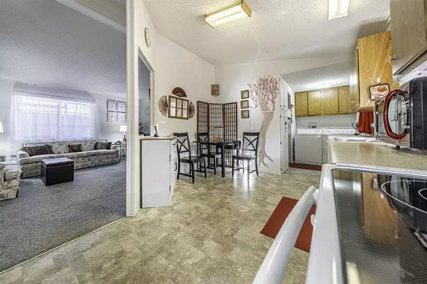 3700 Bellinger LN #SPC 22, Medford, OR 97501