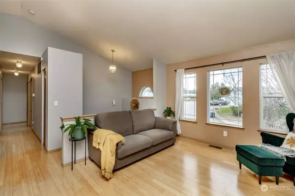 288 Sage ST, Port Orchard, WA 98366
