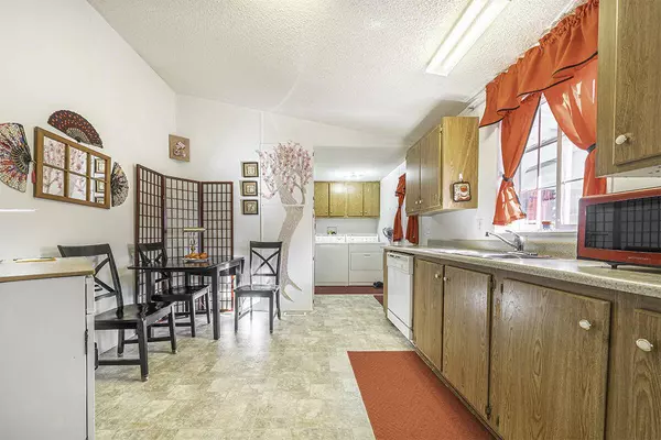 3700 Bellinger LN #SPC 22, Medford, OR 97501