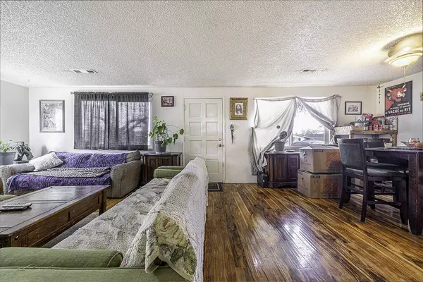 925 Olympic AVE, Medford, OR 97504