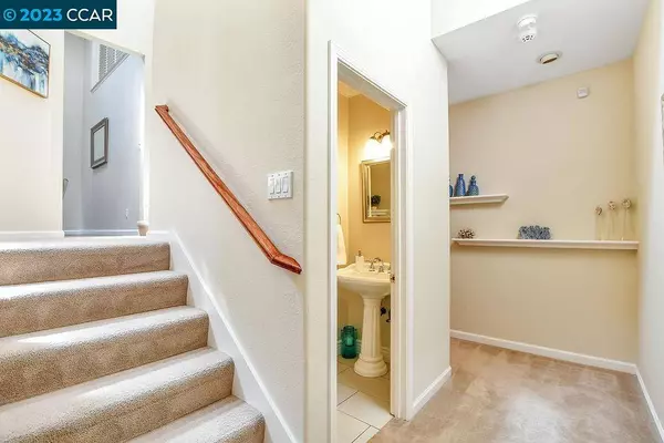 9 Heritage Oaks Rd, Pleasant Hill, CA 94523