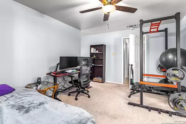 4212 MEDICAL DR UNIT 910, San Antonio, TX 78229-5388