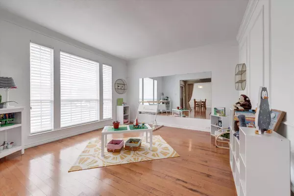 948 Southwood Drive, Highland Village, TX 75077