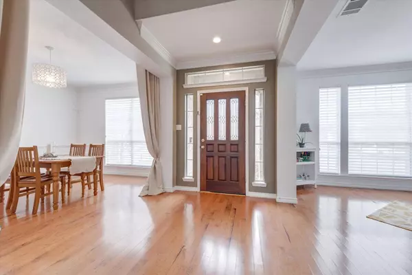 948 Southwood Drive, Highland Village, TX 75077