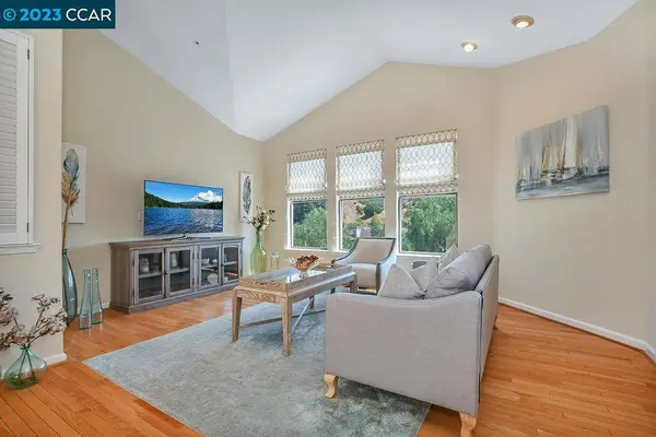 9 Heritage Oaks Rd, Pleasant Hill, CA 94523