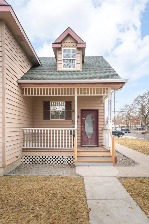 904 W Cleveland Ave, Spokane, WA 99205