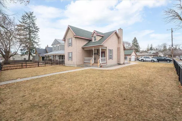 904 W Cleveland Ave, Spokane, WA 99205