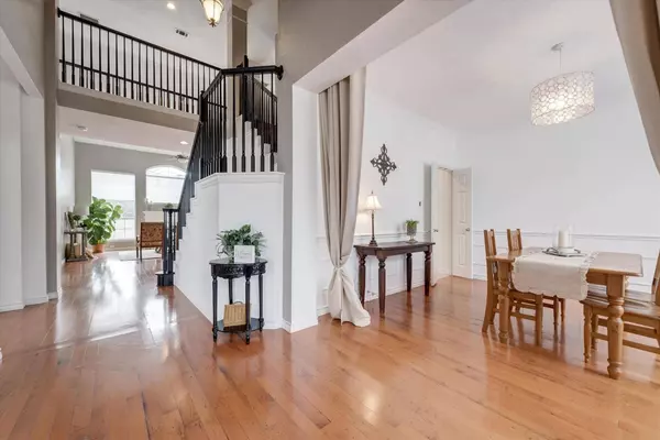 948 Southwood Drive, Highland Village, TX 75077