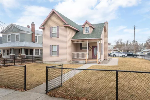 904 W Cleveland Ave, Spokane, WA 99205